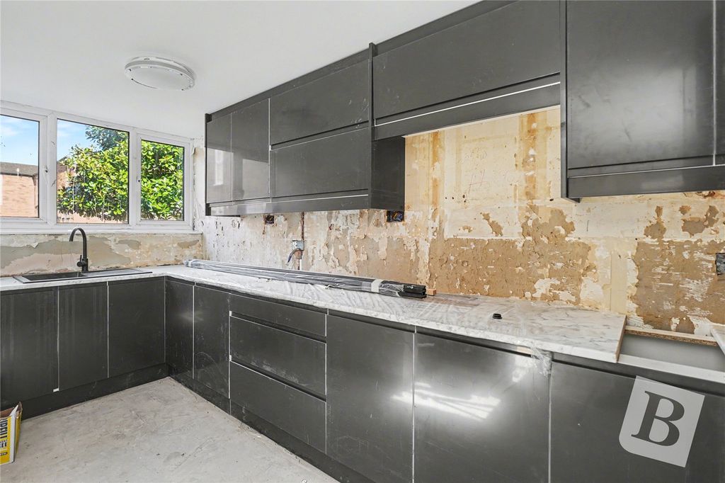 Property photo 2 of 13 Kitchen