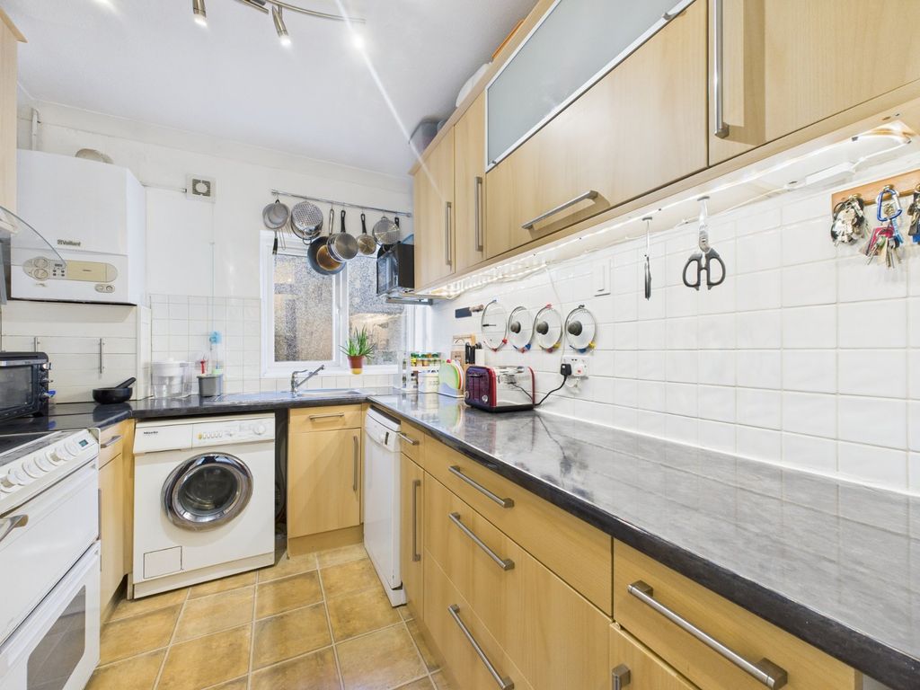 Property photo 3 of 13 Kitchen