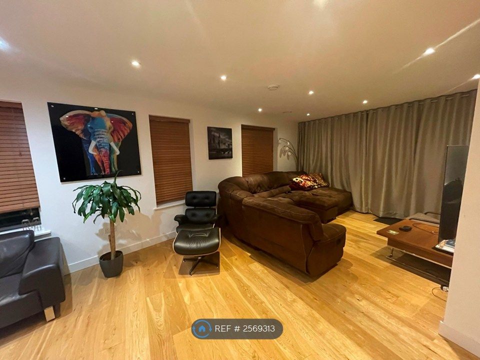 Property photo 1 of 6 Lounge