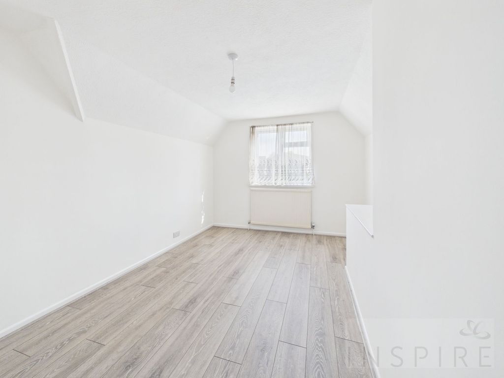 Additional image 5 of 4 bed detached house to rentFarhalls Crescent, Horsham RH12