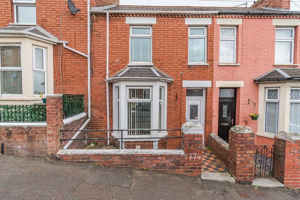 Property photo 1 of 19 Front