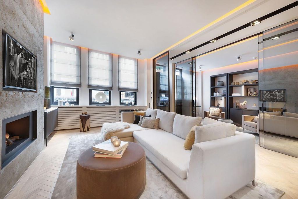 Property photo 2 of 11 Image