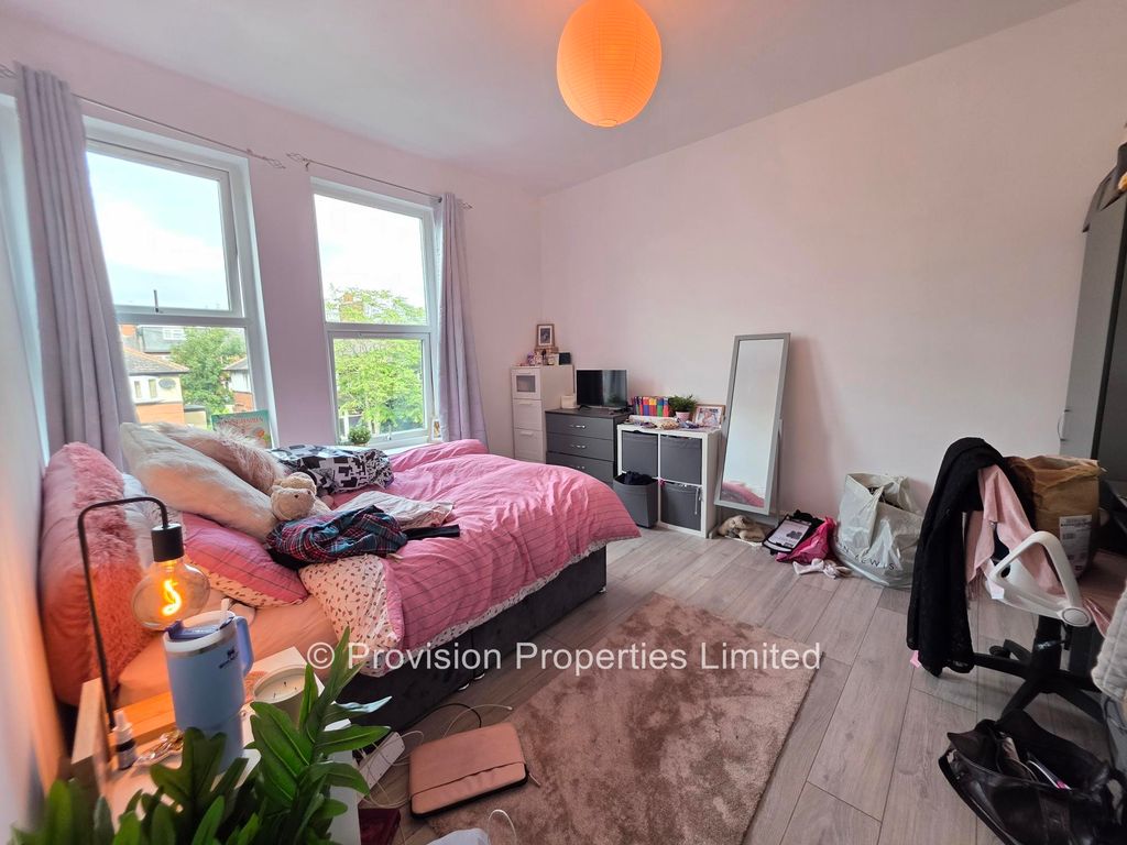 Property photo 2 of 15 Photo