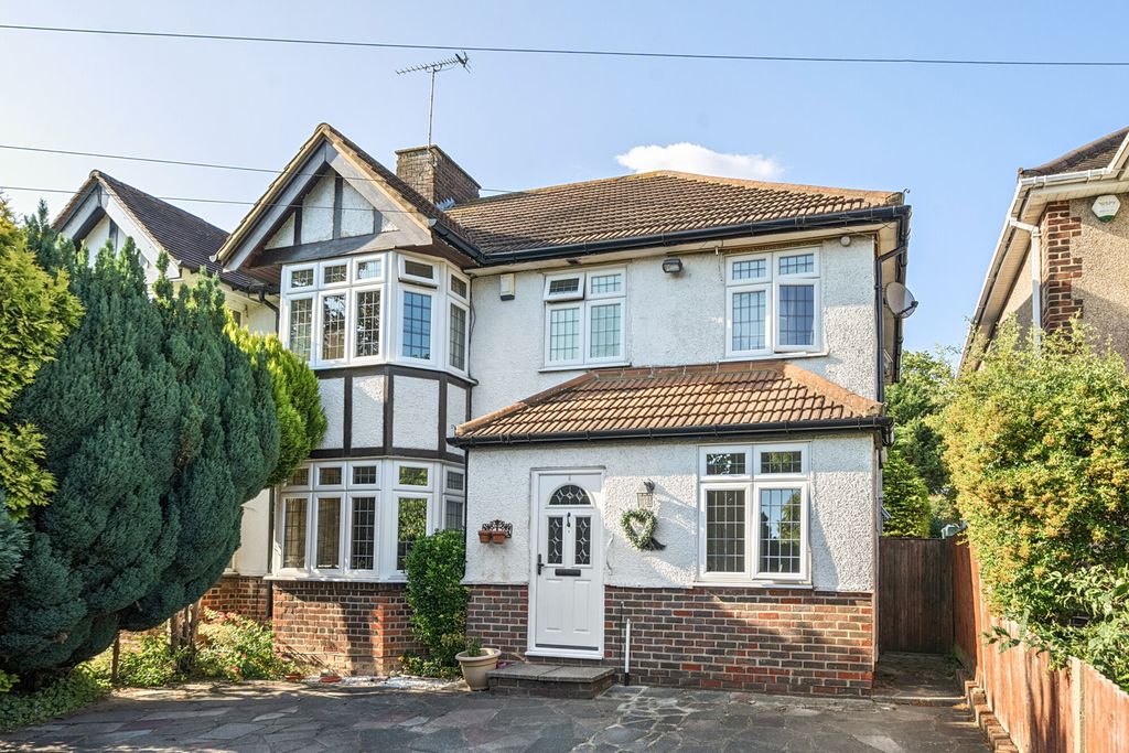 Property photo 1 of 15 External