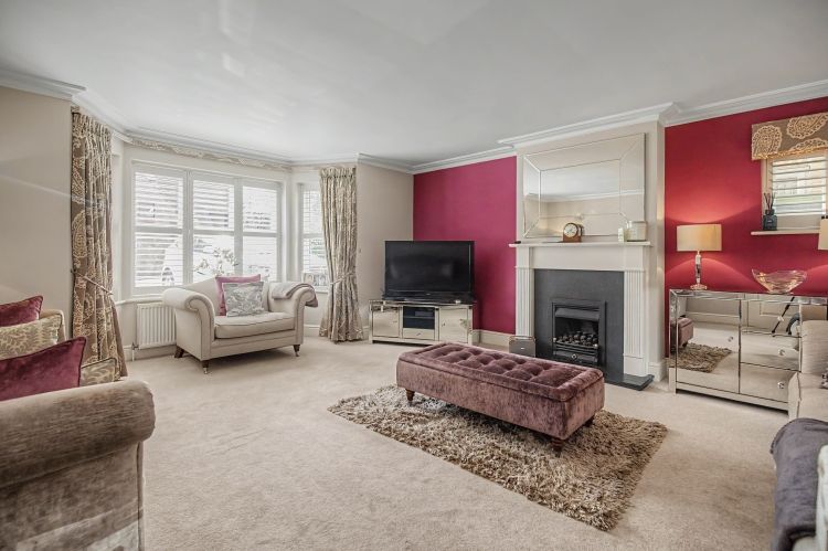 Property photo 2 of 11 335286