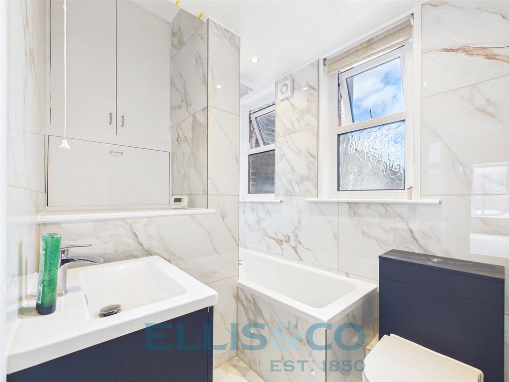 Property photo 3 of 12 Picture No. 04
