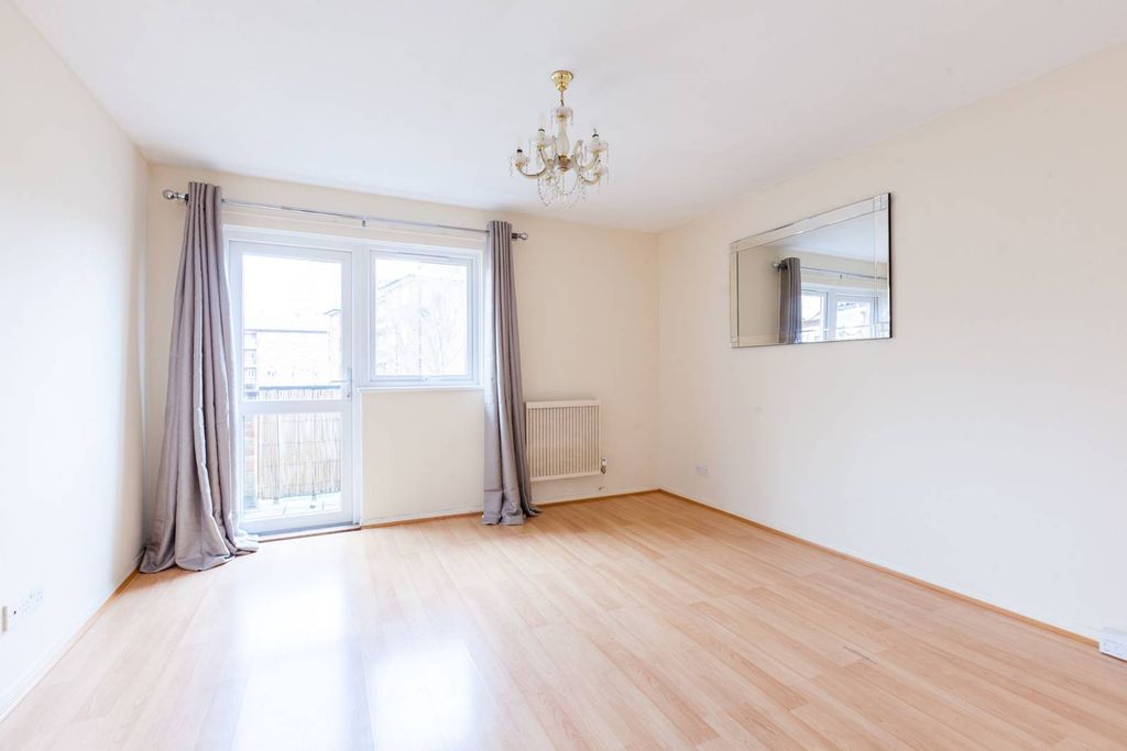 Property photo 2 of 7