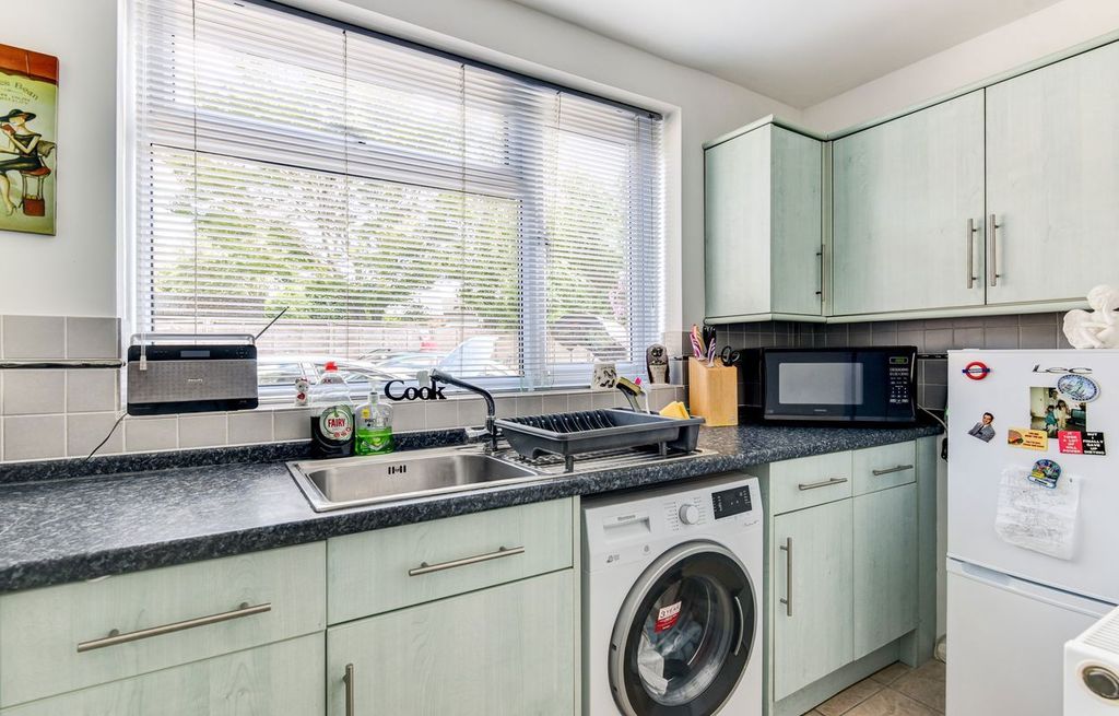 Property photo 3 of 13