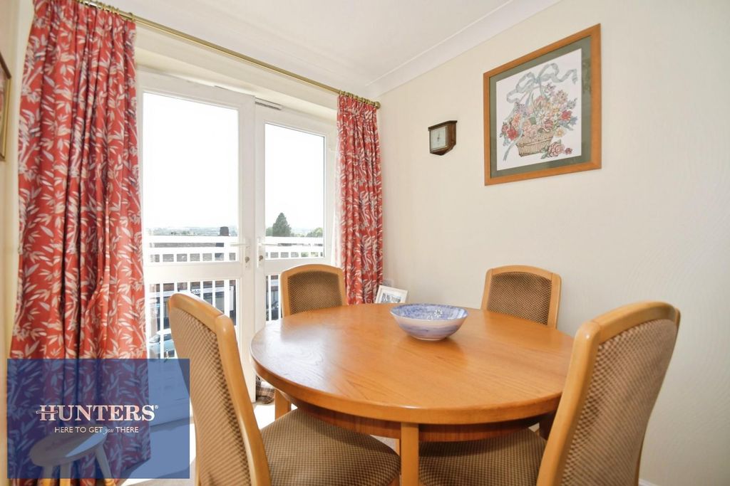 Property photo 3 of 20 Dining Area.Jpg