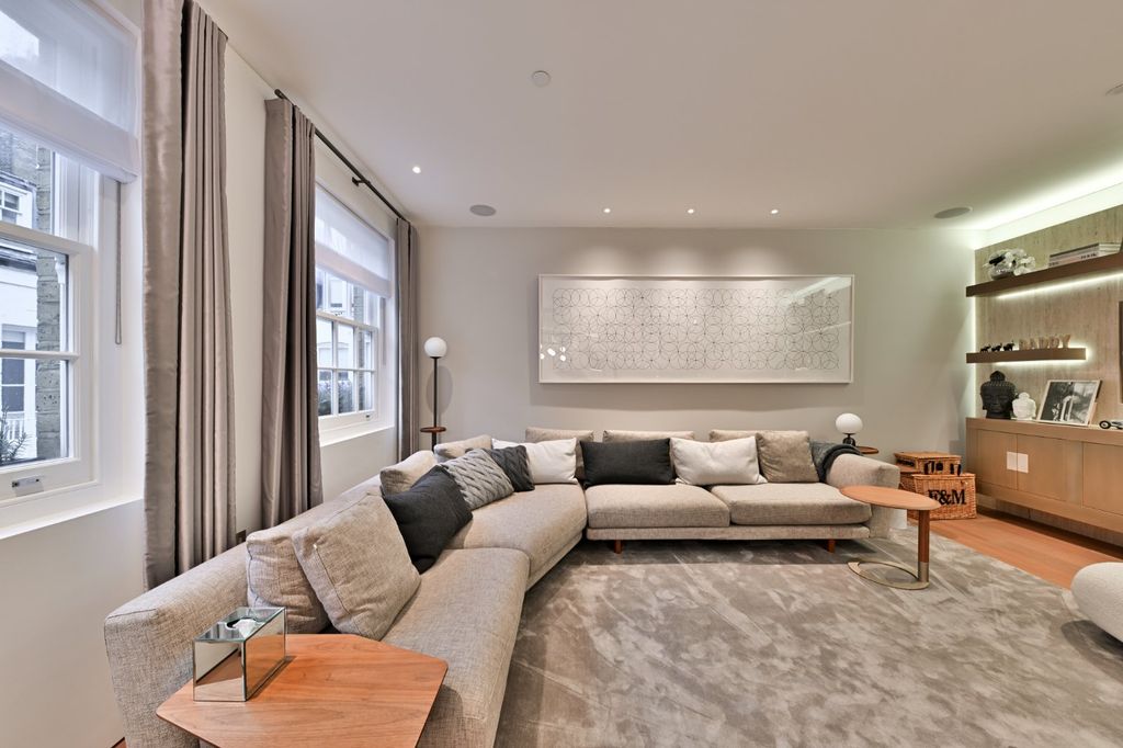 Property photo 2 of 35 Picture No. 08