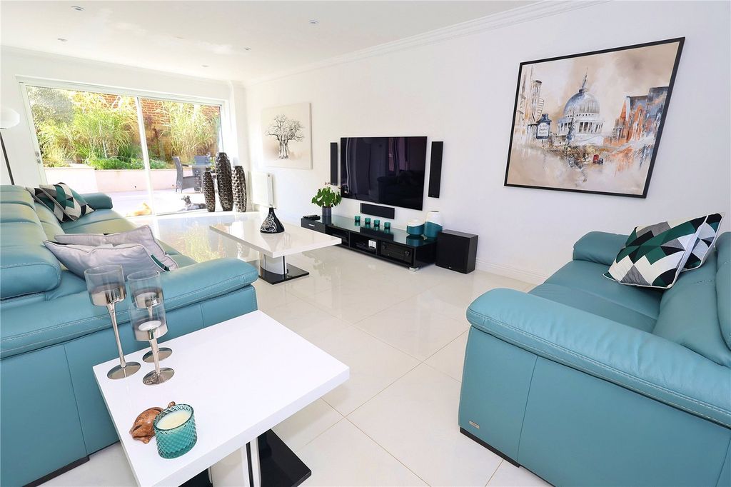 Property photo 3 of 20 Picture No. 15