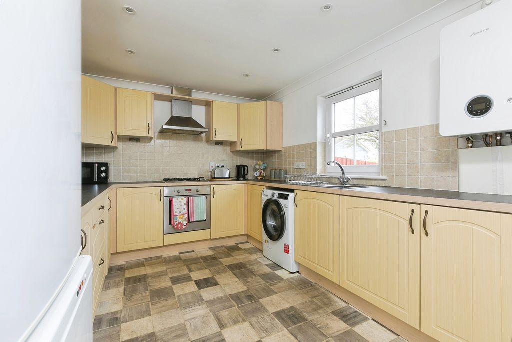 Property photo 2 of 12 Pbox-Img.Jpg