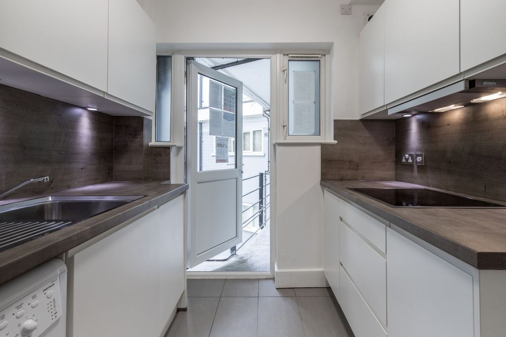 Property photo 1 of 25 Kitchen