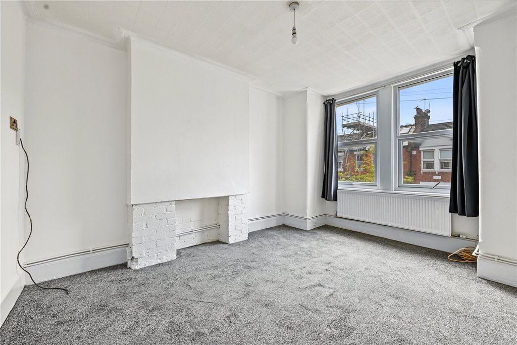 Property photo 1 of 15 Picture No. 02