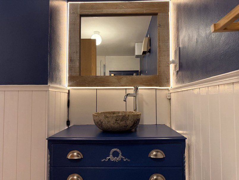 Property photo 3 of 10 Bathroom