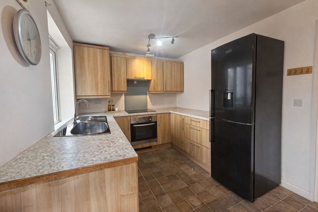 Property photo 3 of 8 Photo 3