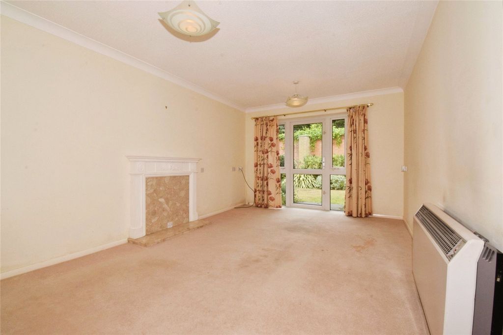Property photo 2 of 9 Living Room