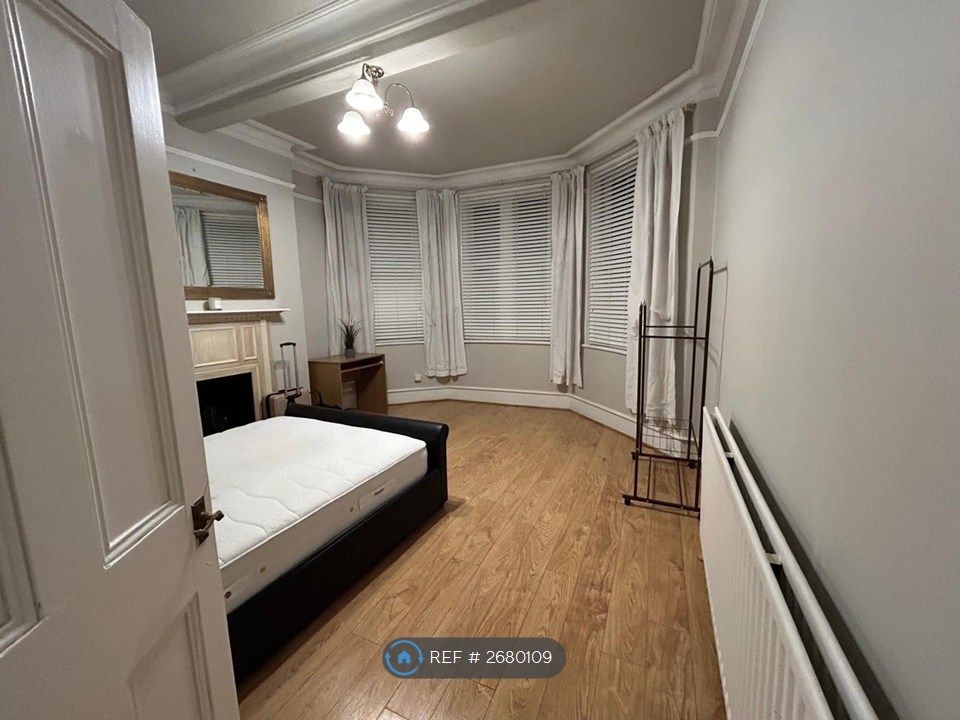 Property photo 2 of 15 Living Room/ Currently Used As A Second Bedroom