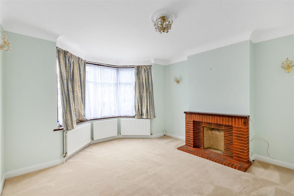 Property photo 1 of 12 Camborne Road