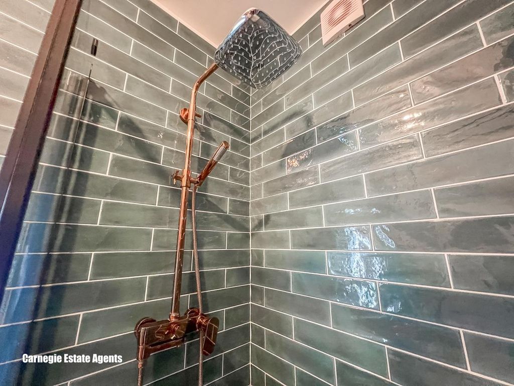 Property photo 3 of 20 Shower