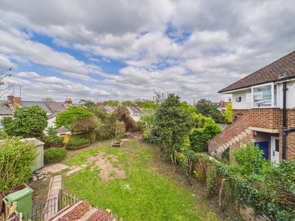 Property photo 2 of 15 Cam01740G0-Pr0546-Still011