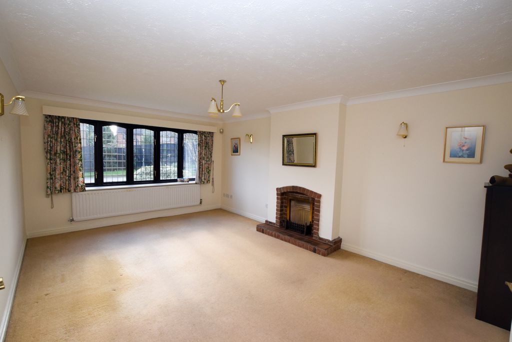 Property photo 2 of 19