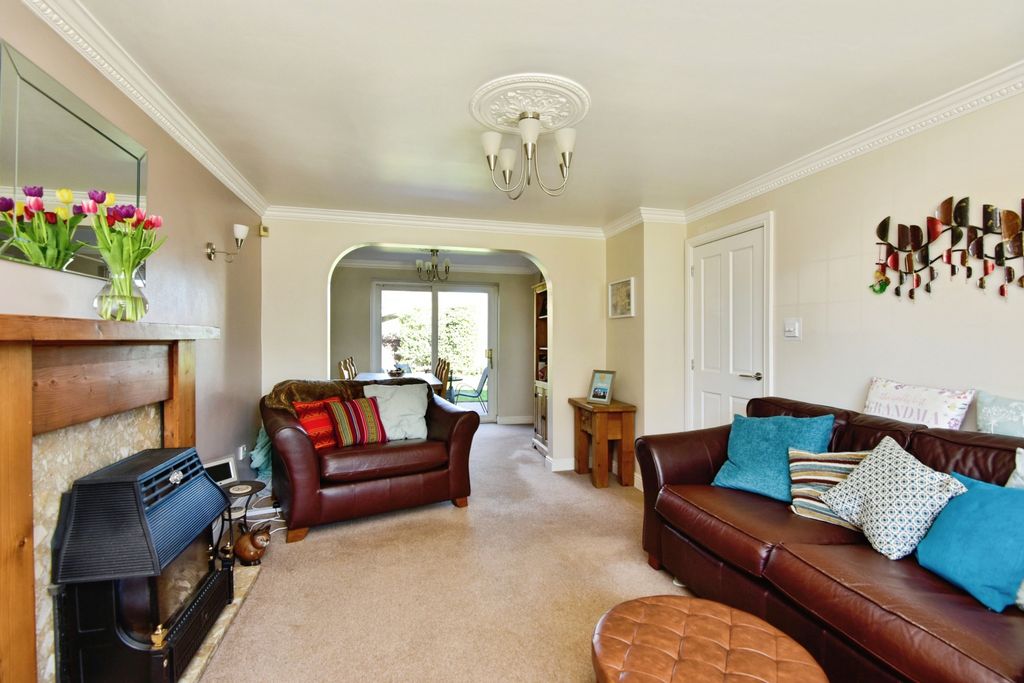 Property photo 3 of 15