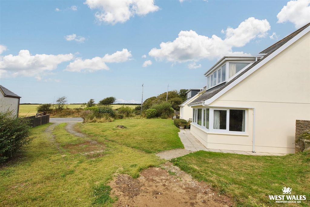 Property photo 3 of 23 25 (7).Jpg