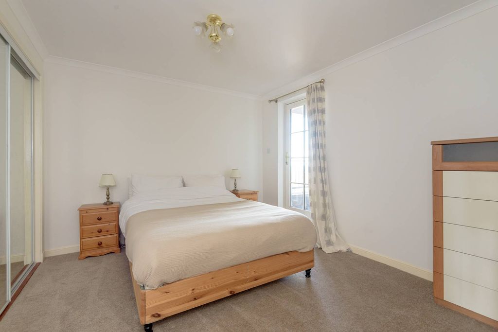 Additional image 12 of 3 bed flat for sale23 Royal Apartments, 1 Station Road, North Berwick EH39