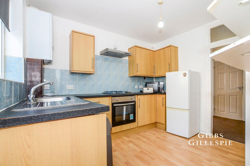 Property photo 2 of 18 Pbox-Img.Jpg