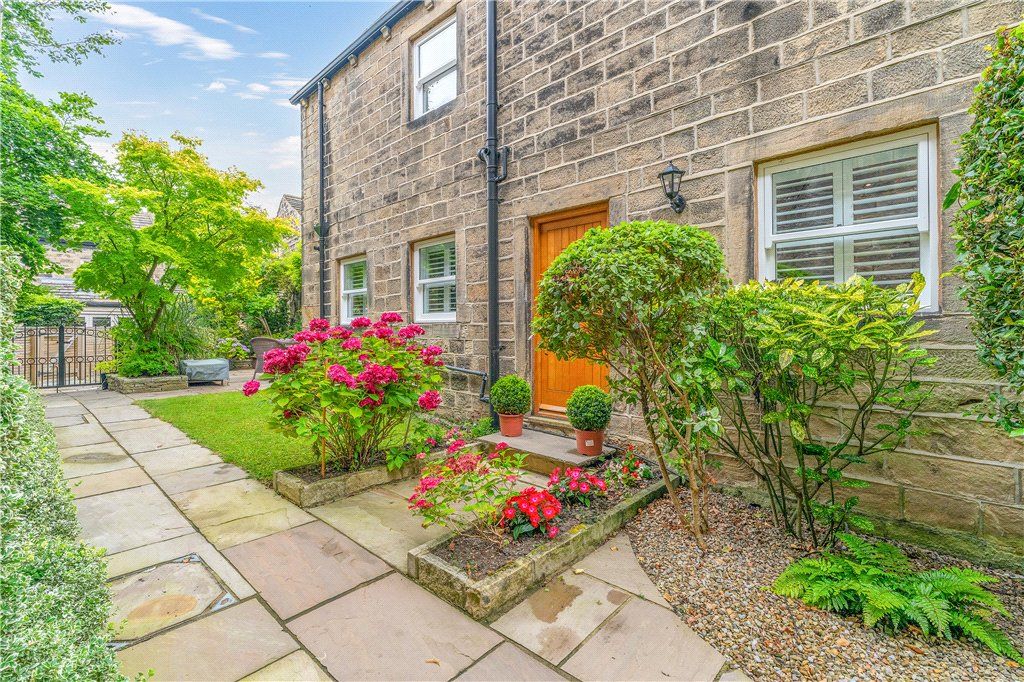 Property photo 2 of 30 Greencroft Cottage