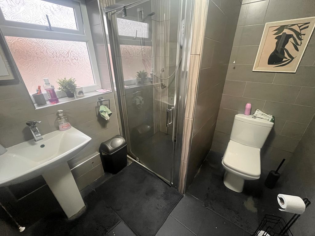 Property photo 2 of 7 Image