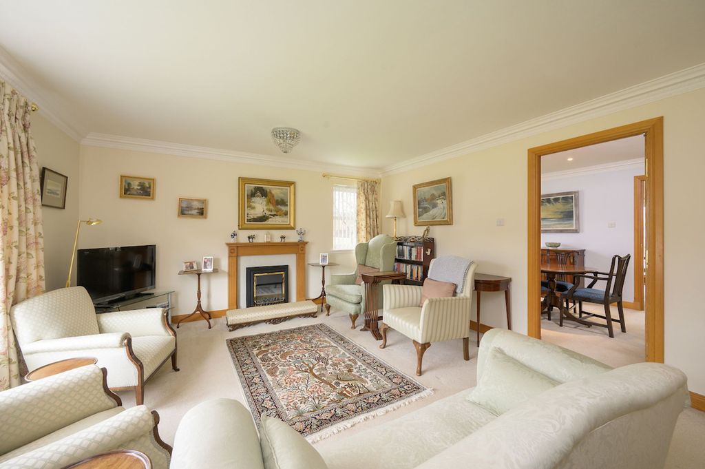 Property photo 3 of 35