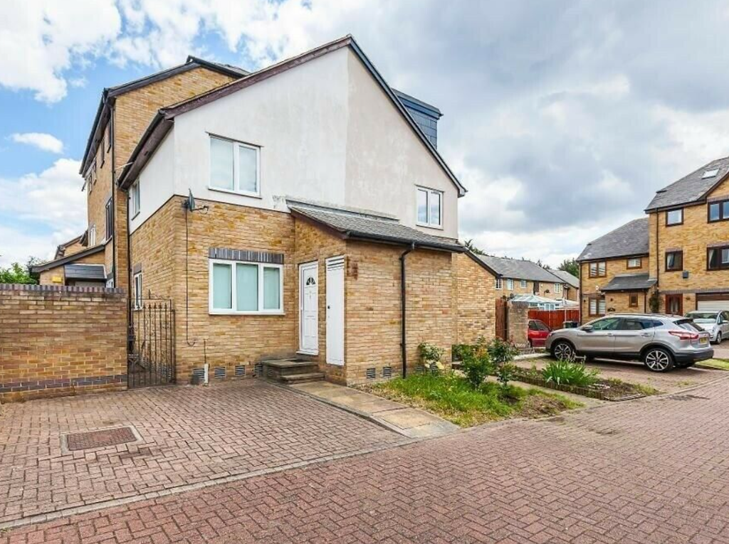 Property photo 1 of 9
