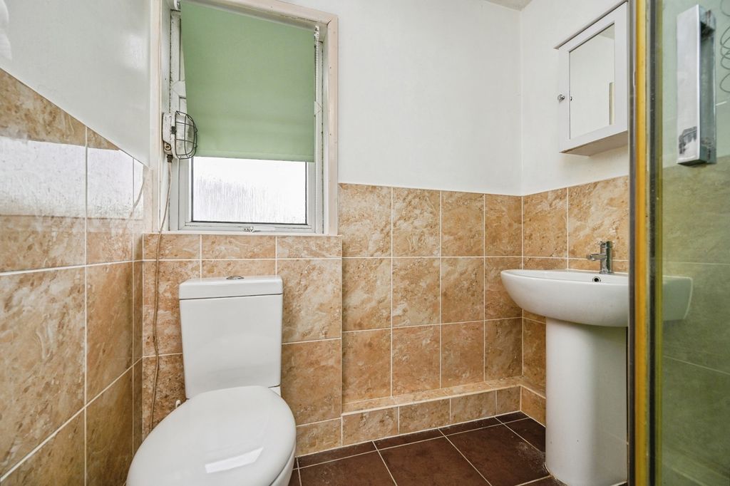Property photo 3 of 8 Shower Room