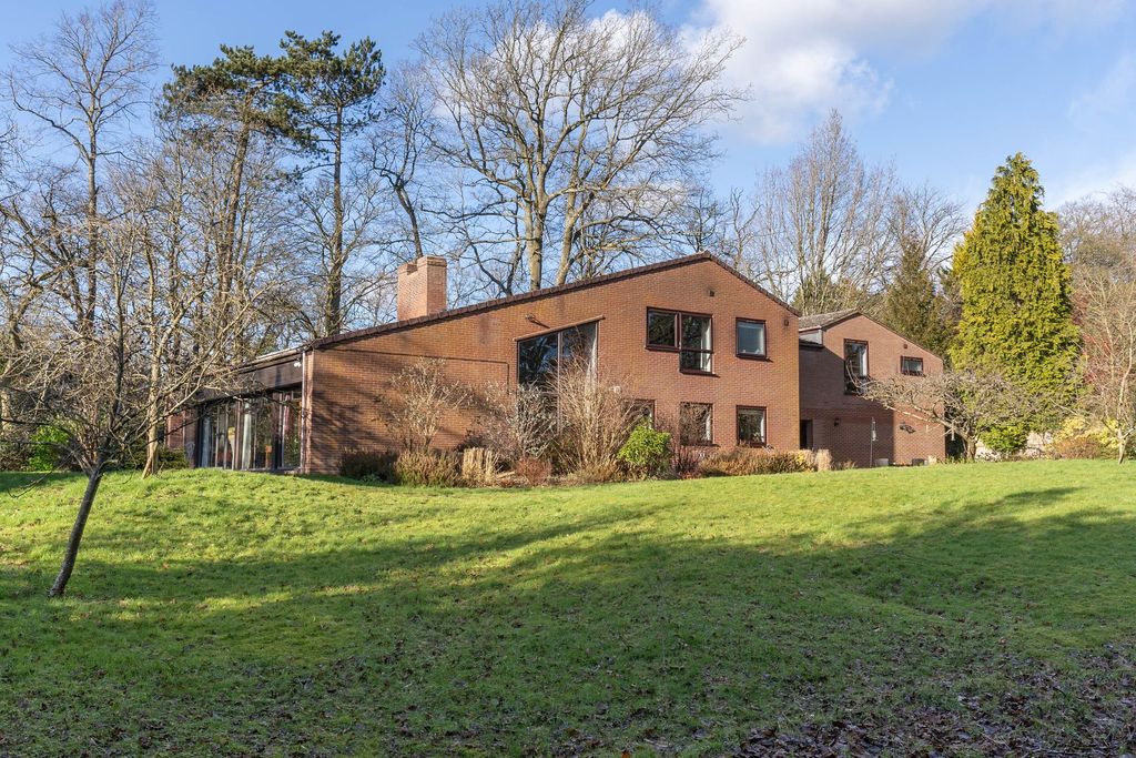 Property photo 1 of 27