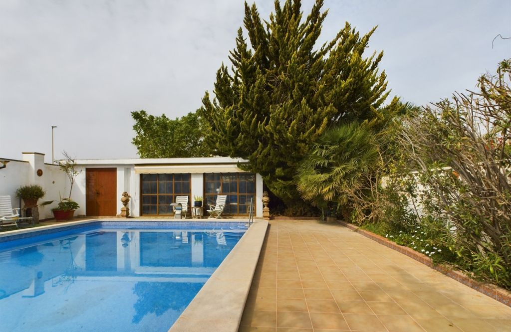 Property photo 1 of 50