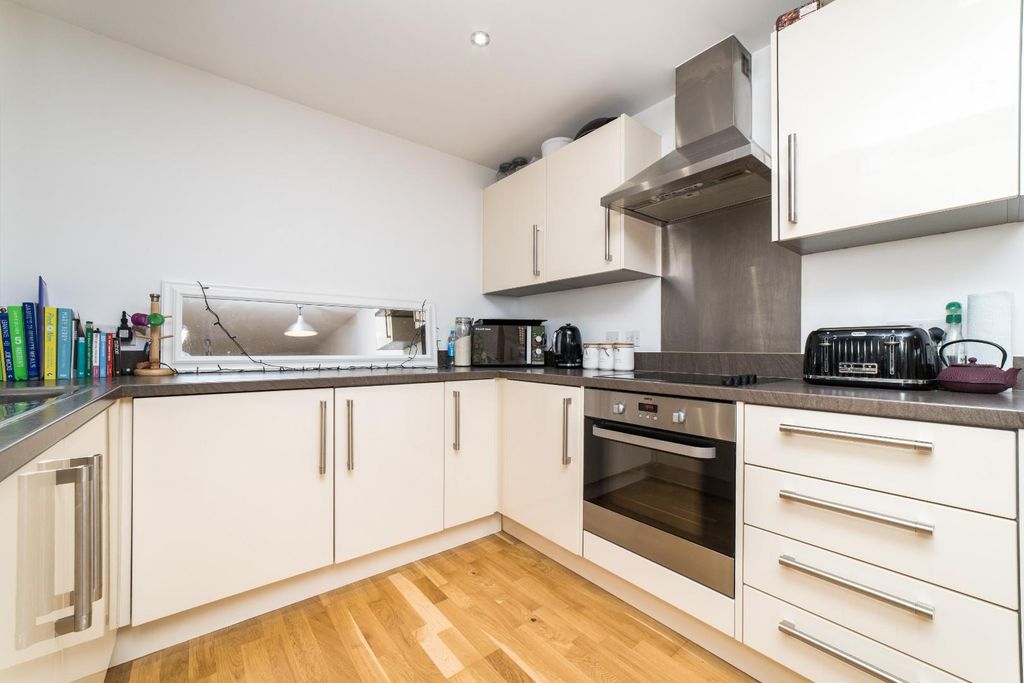 Property photo 3 of 11 Picture 3