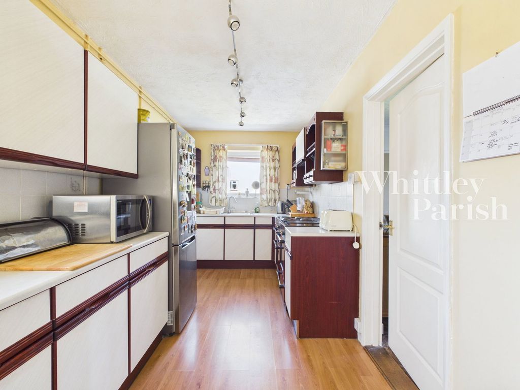 Property photo 3 of 19