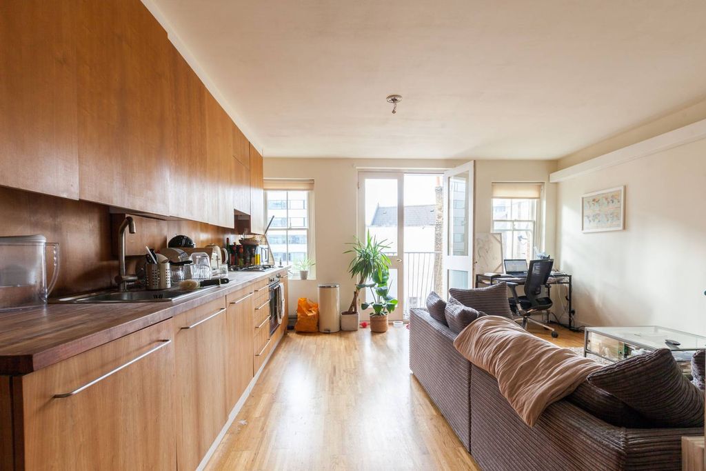 Property photo 2 of 6