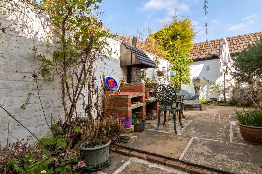 Property photo 3 of 18