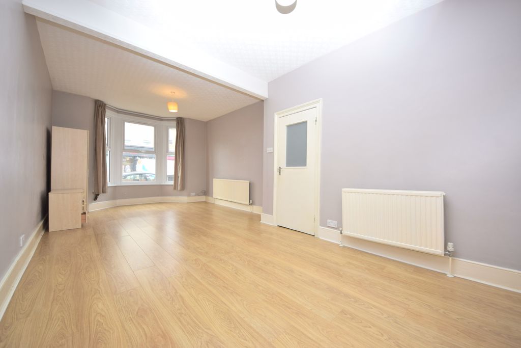 Property photo 3 of 26