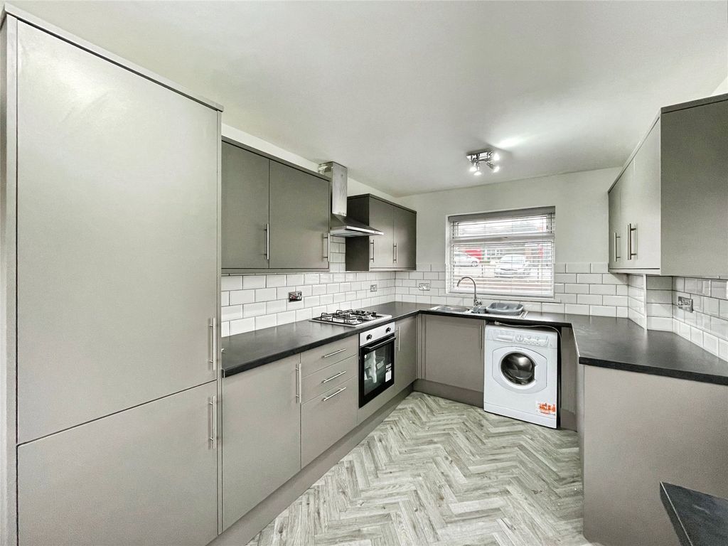 Property photo 2 of 15 Picture No. 28