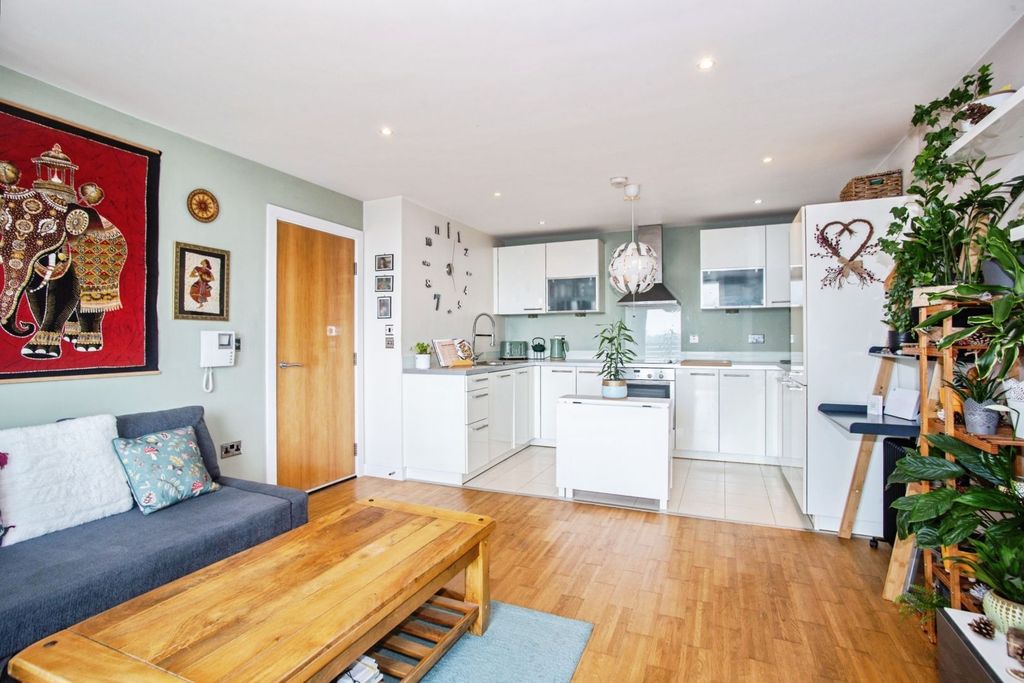 Property photo 3 of 14 Open Plan Living