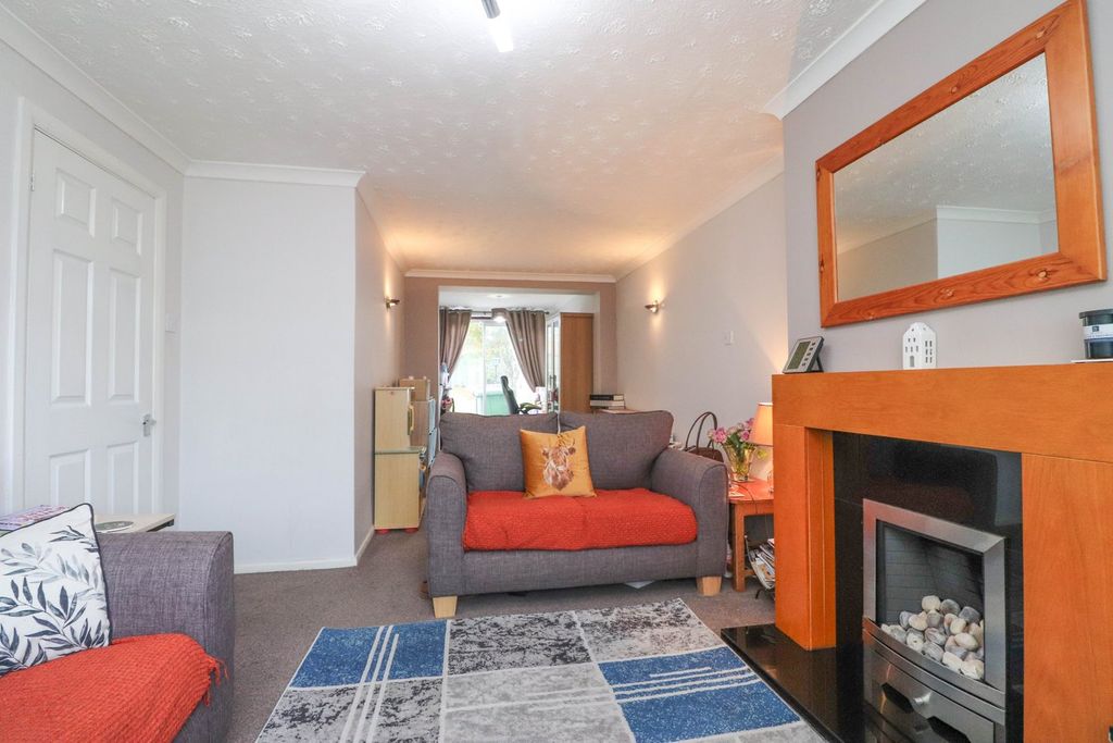 Property photo 3 of 18 Dining Lounge