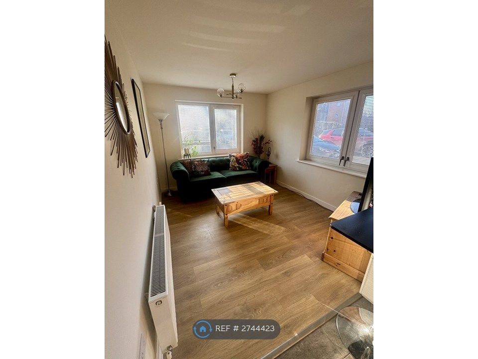 Property photo 2 of 8 Living Room