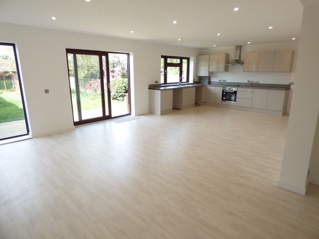 Property photo 1 of 8 2460331