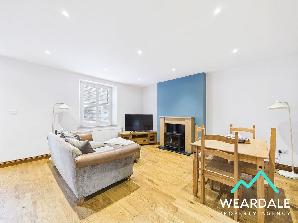 Property photo 2 of 26