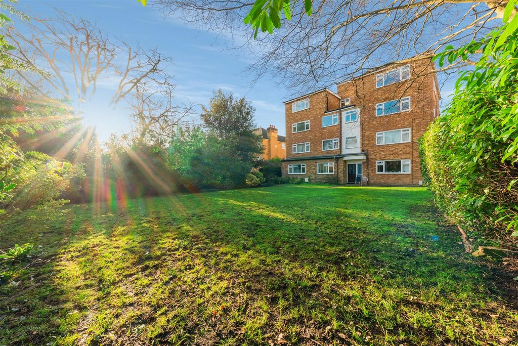 Property photo 1 of 12 External