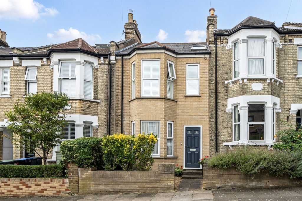 Property photo 1 of 12